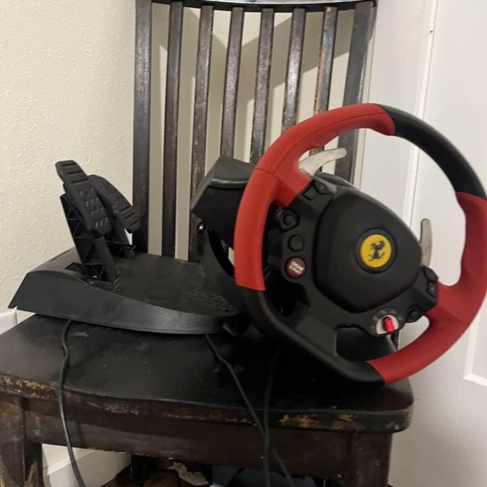 Thrustmaster Ferrari Xbox wheel and pedalboard